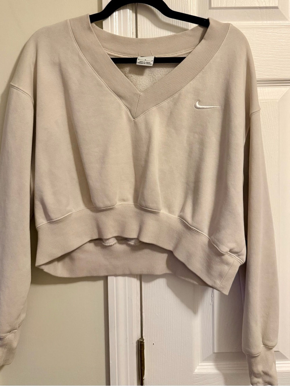 Nike Women's Cropped V-Neck Sweatshirt in Light Taupe